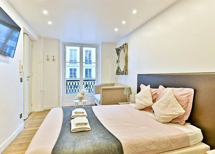 Agreable Appartement Proche Galerie Lafayette - II